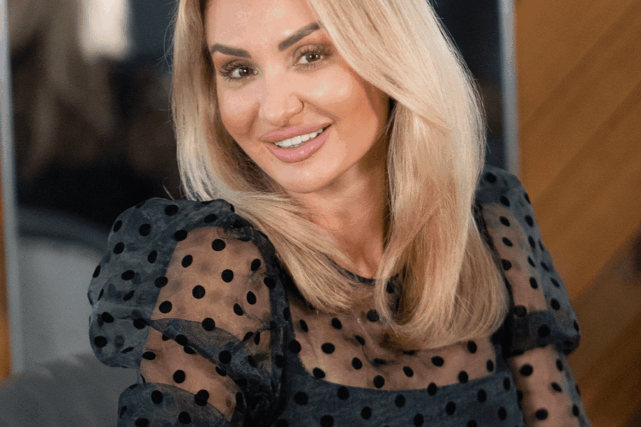 Meet Aleksandra Sheveleva | Expert women hair stylist